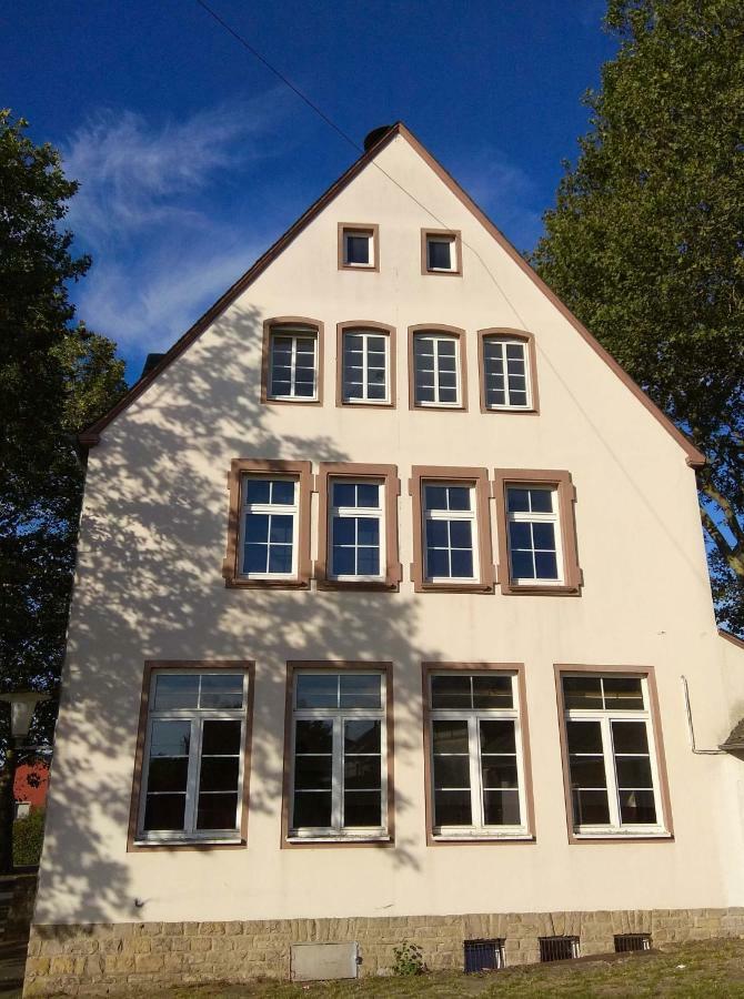 Alte Schule Gaestehaus - The Principal'S Rooms Appartment 비트버그 외부 사진